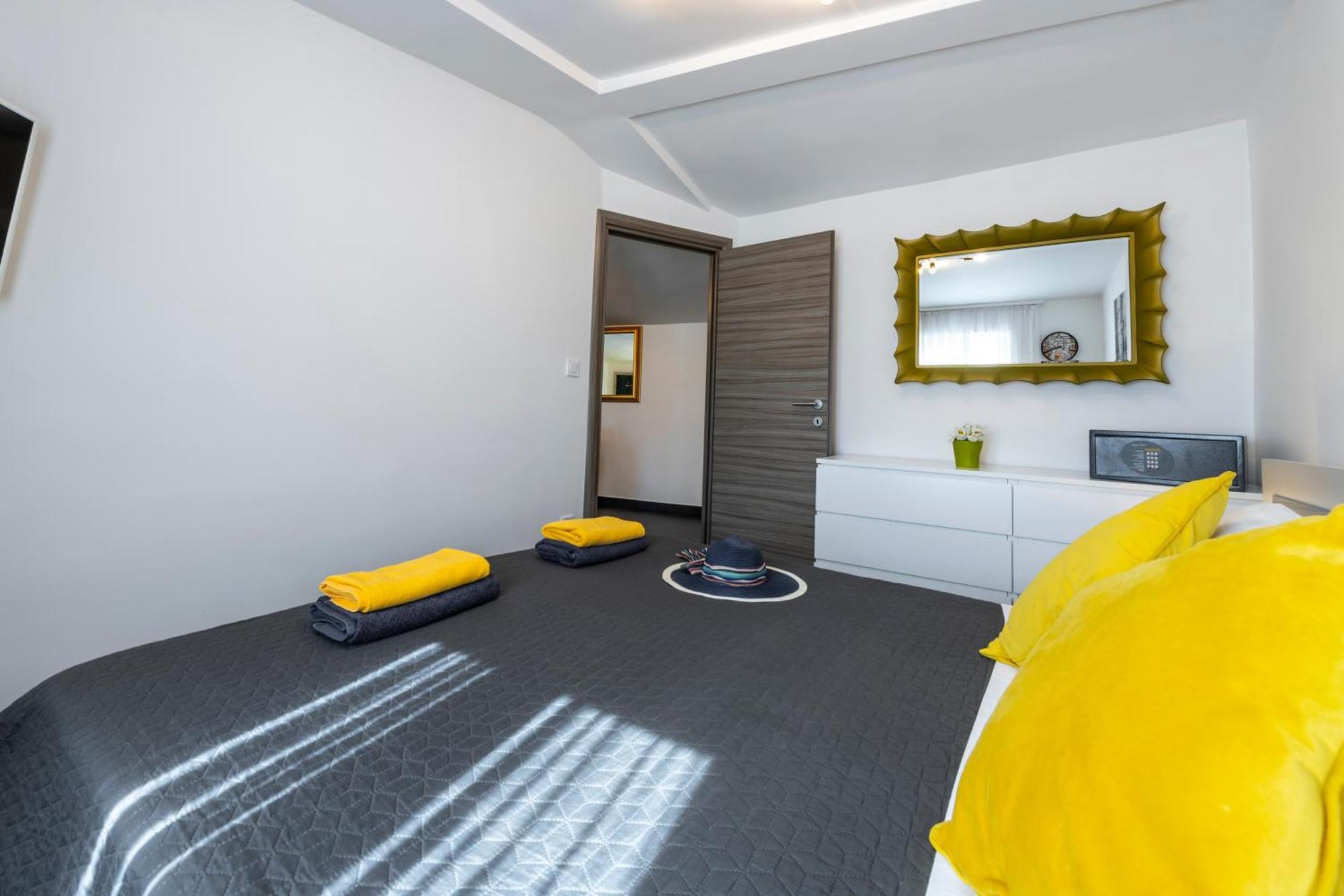 Apartments Nia Deluxe & Elegance Дубровник Екстер'єр фото